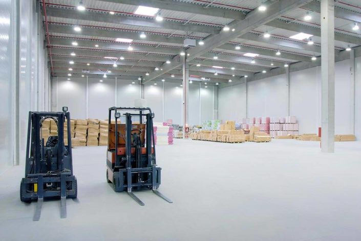 LED-High-Bay-Warehouse