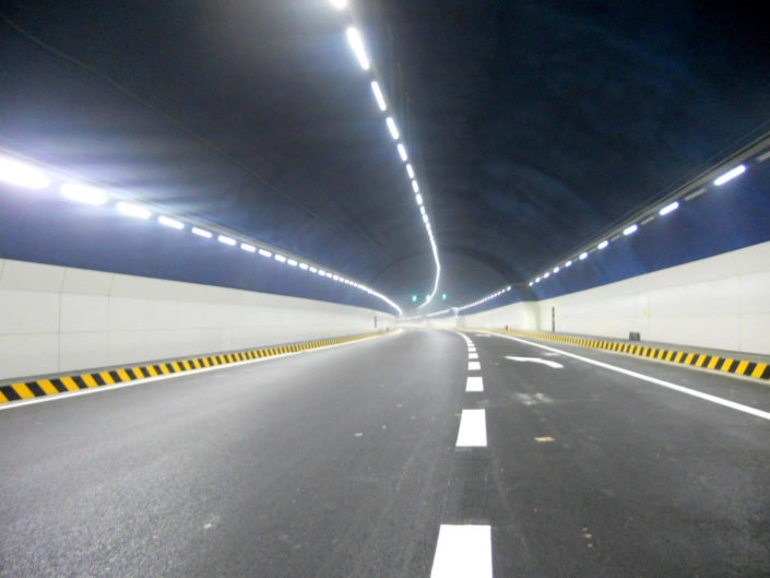 Tri-proof-Lighting-For-Tunnel